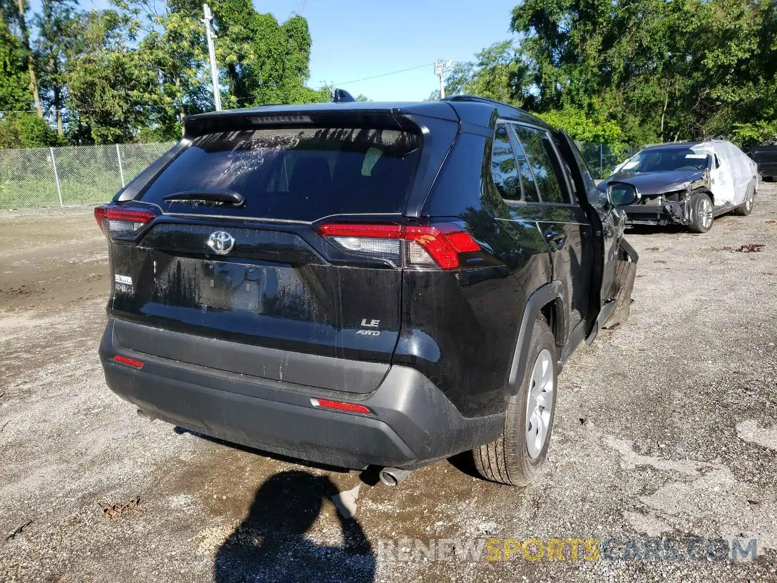 4 Photograph of a damaged car 2T3G1RFV7MC195326 TOYOTA RAV4 2021