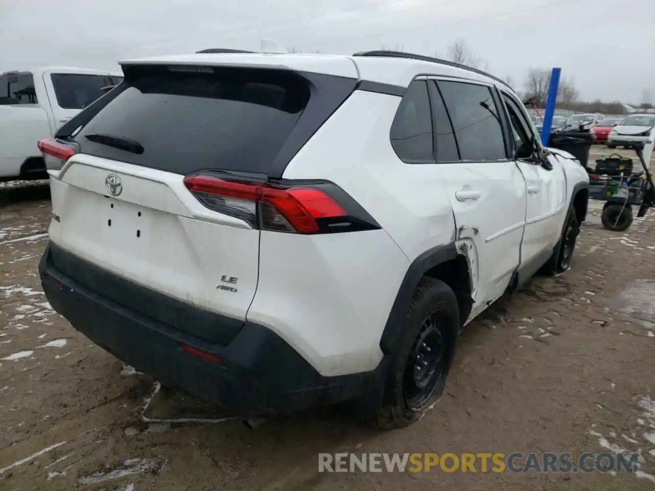 4 Photograph of a damaged car 2T3G1RFV8MC241536 TOYOTA RAV4 2021