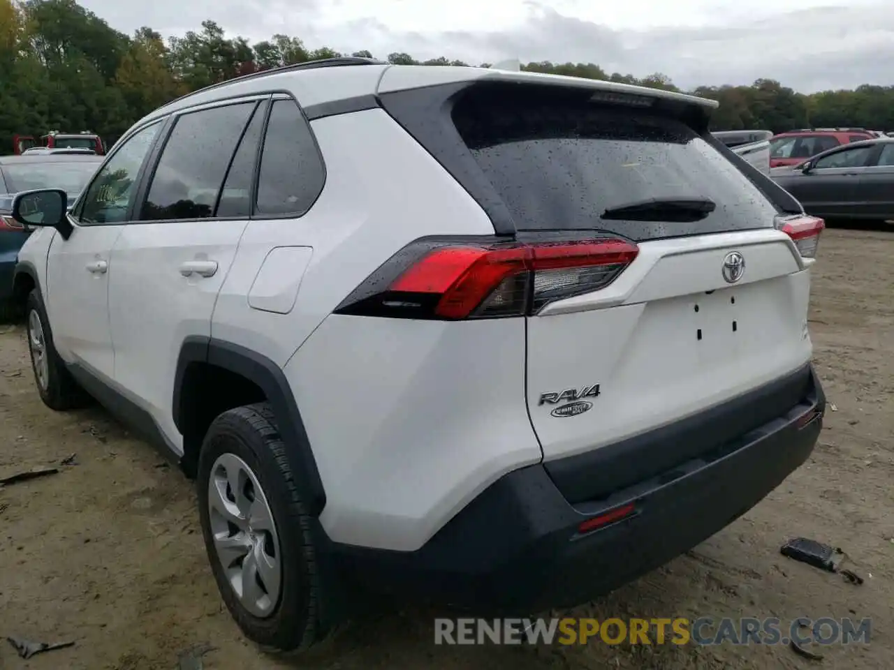 3 Photograph of a damaged car 2T3G1RFV8MW210429 TOYOTA RAV4 2021