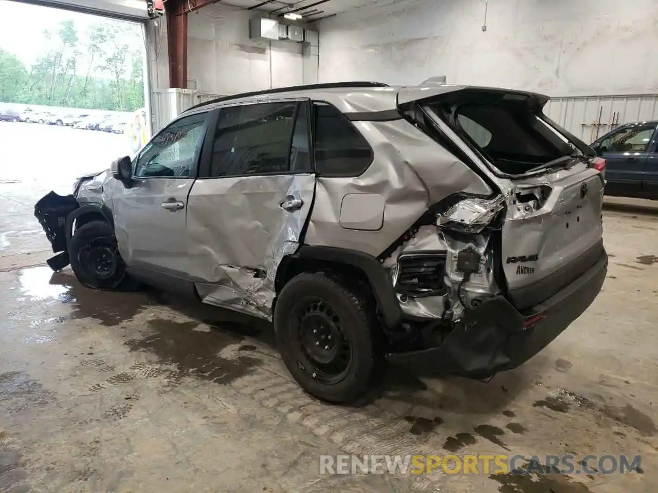 3 Photograph of a damaged car 2T3G1RFV9MC158472 TOYOTA RAV4 2021