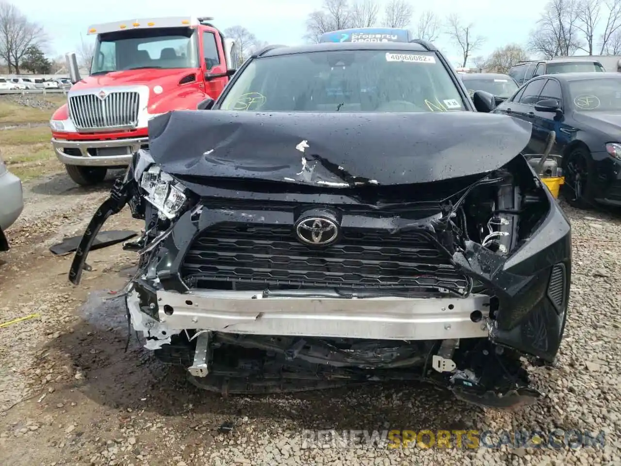 9 Photograph of a damaged car 2T3G1RFV9MC233638 TOYOTA RAV4 2021