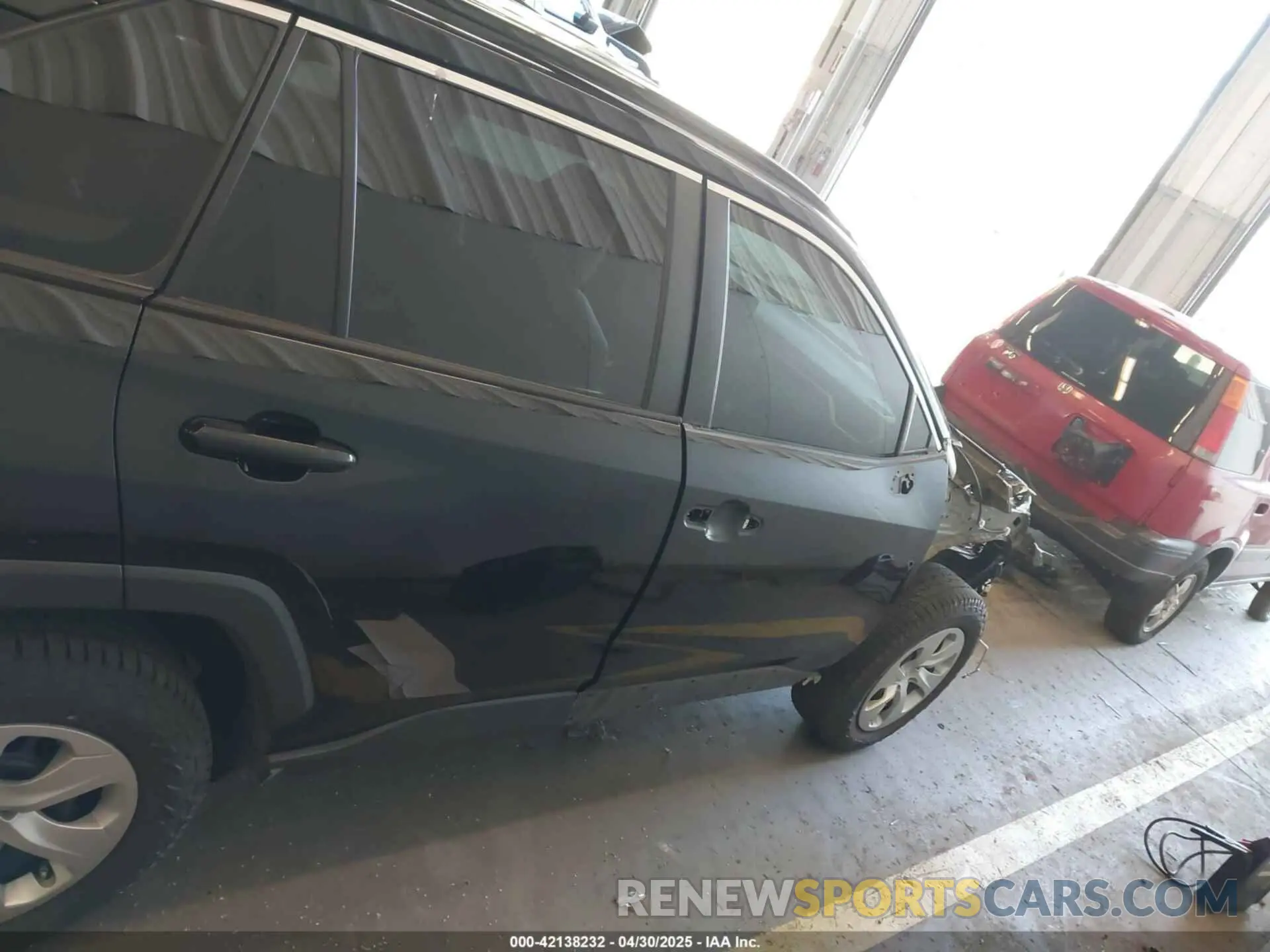 14 Photograph of a damaged car 2T3G1RFV9MC250665 TOYOTA RAV4 2021