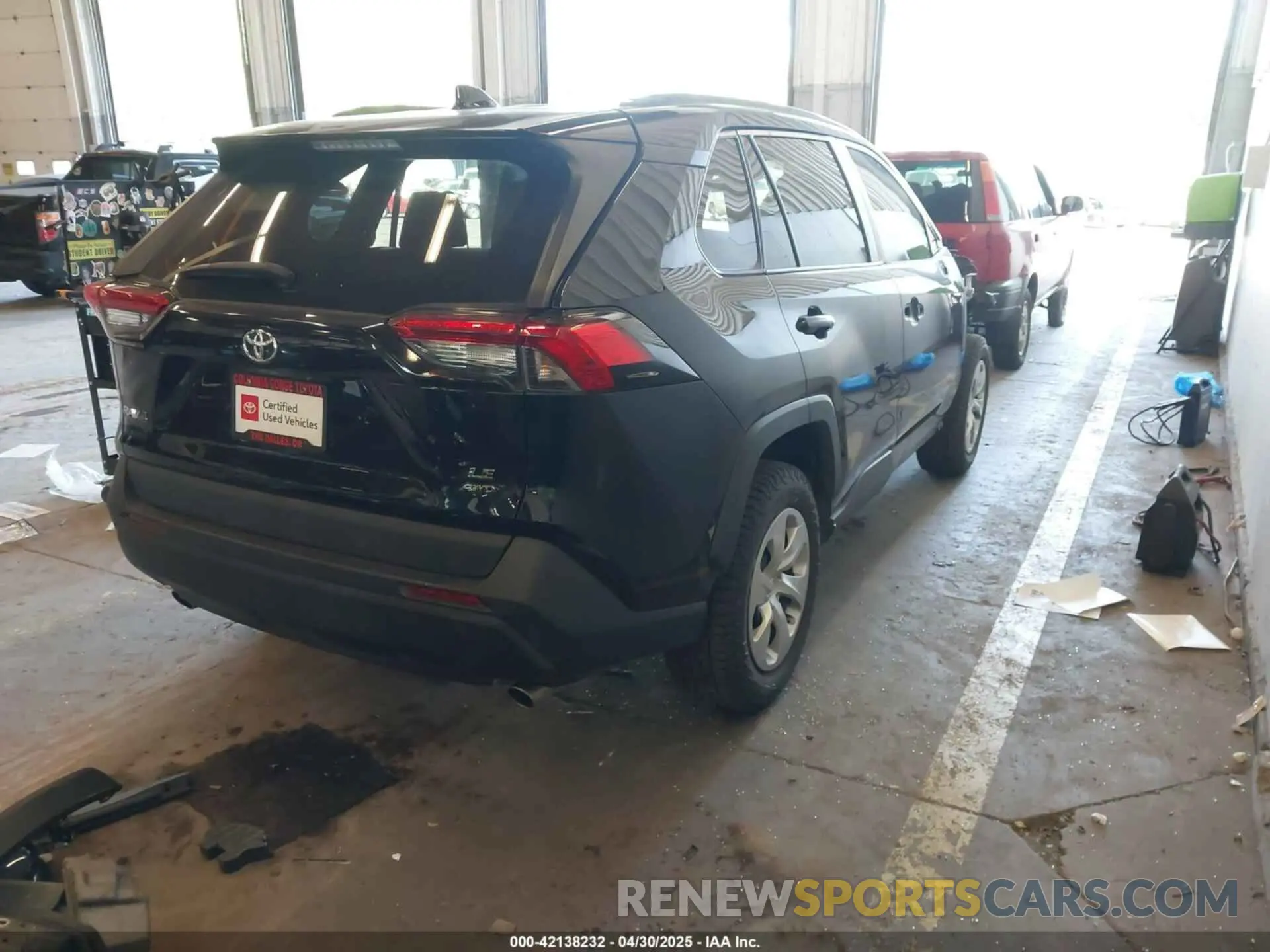4 Photograph of a damaged car 2T3G1RFV9MC250665 TOYOTA RAV4 2021