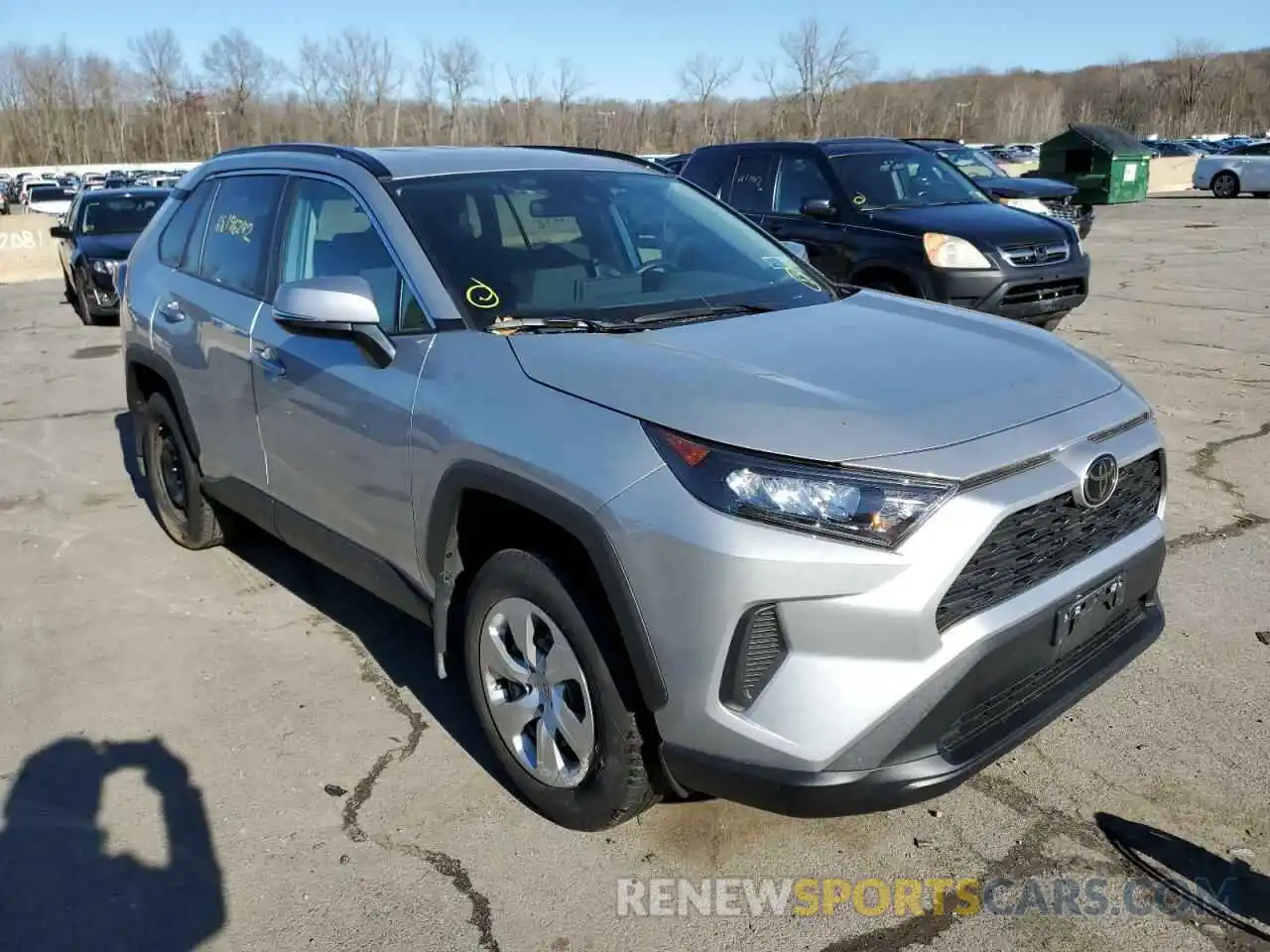 4 Photograph of a damaged car 2T3G1RFV9MW150032 TOYOTA RAV4 2021