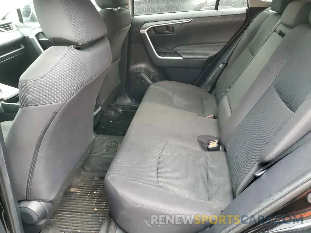 11 Photograph of a damaged car 2T3G1RFV9MW168305 TOYOTA RAV4 2021