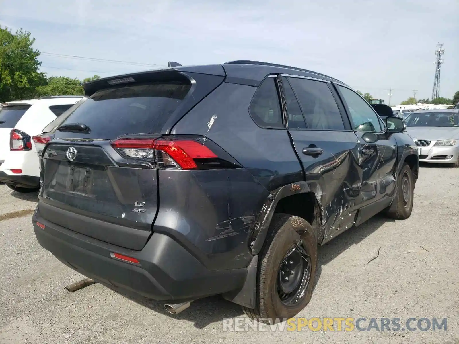 4 Photograph of a damaged car 2T3G1RFVXMC158464 TOYOTA RAV4 2021