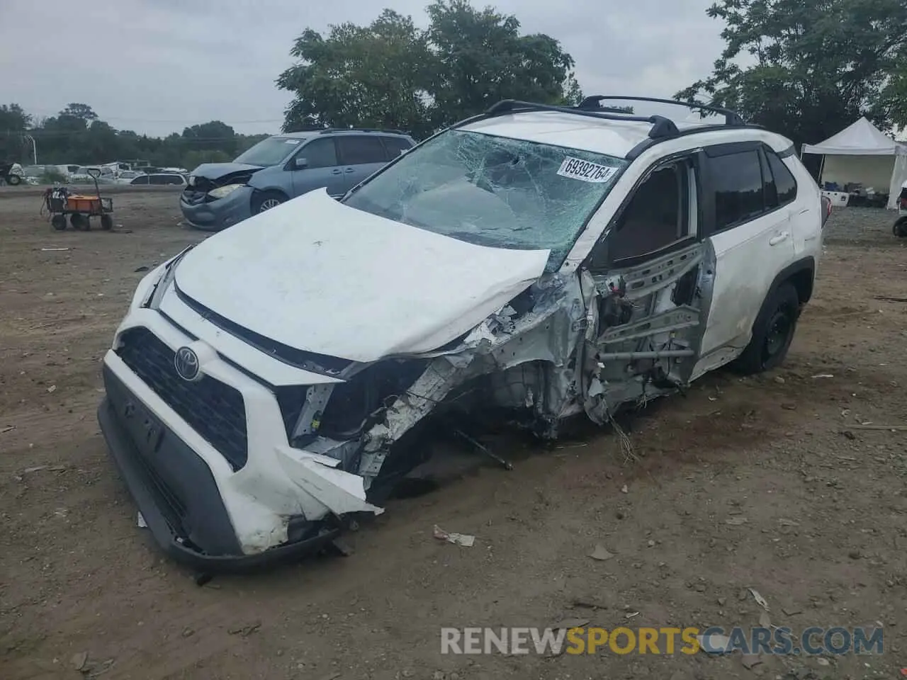 1 Photograph of a damaged car 2T3G1RFVXMC166869 TOYOTA RAV4 2021