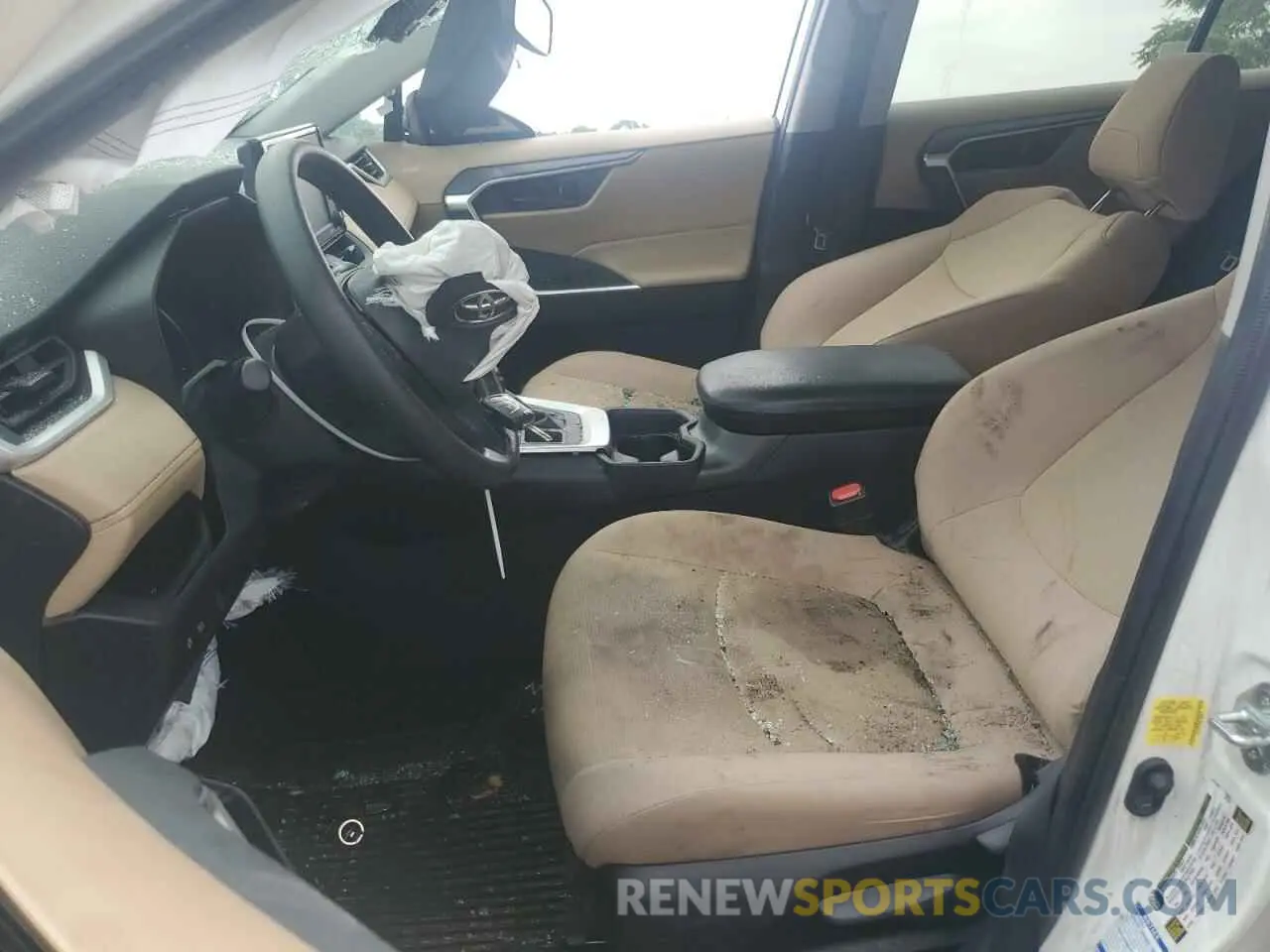 7 Photograph of a damaged car 2T3G1RFVXMC166869 TOYOTA RAV4 2021