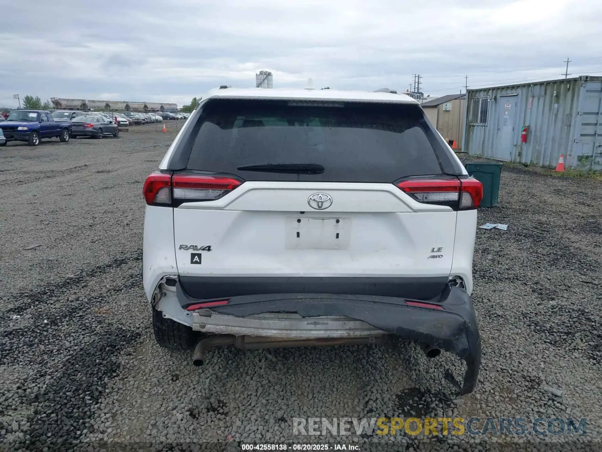 16 Photograph of a damaged car 2T3G1RFVXMW217592 TOYOTA RAV4 2021