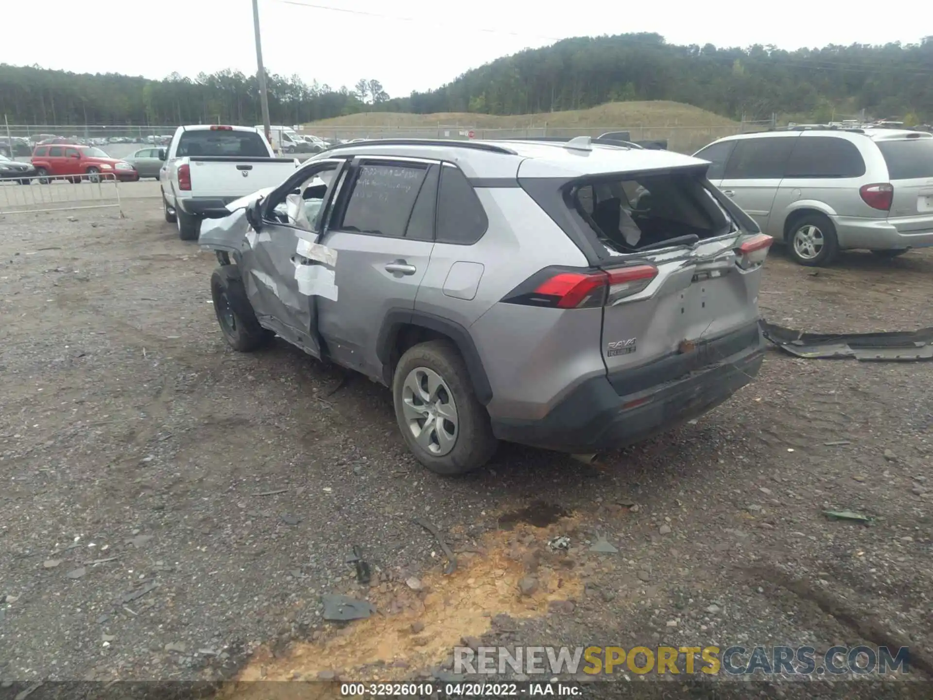 3 Photograph of a damaged car 2T3H1RFV0MC097128 TOYOTA RAV4 2021