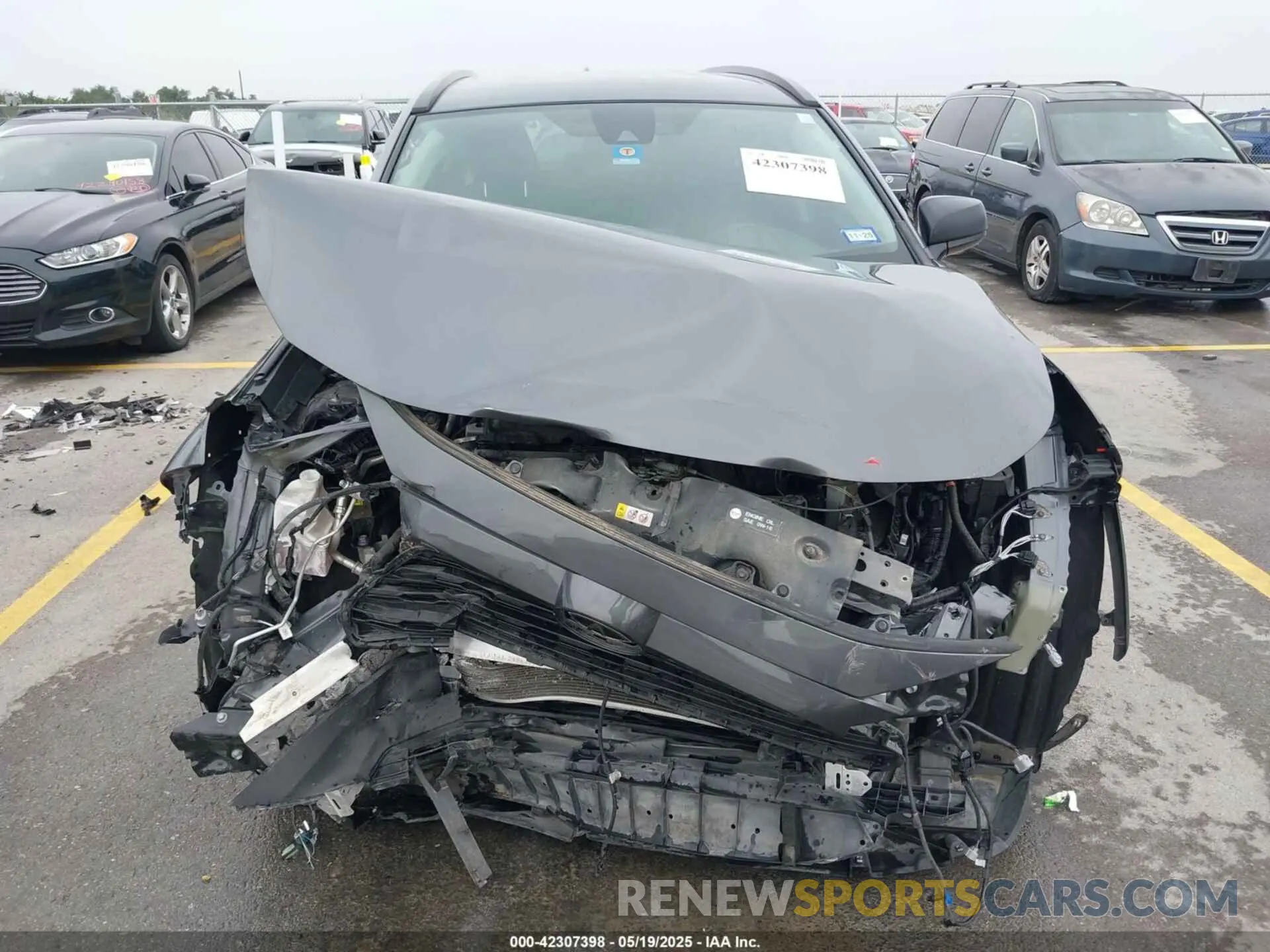6 Photograph of a damaged car 2T3H1RFV0MC101551 TOYOTA RAV4 2021