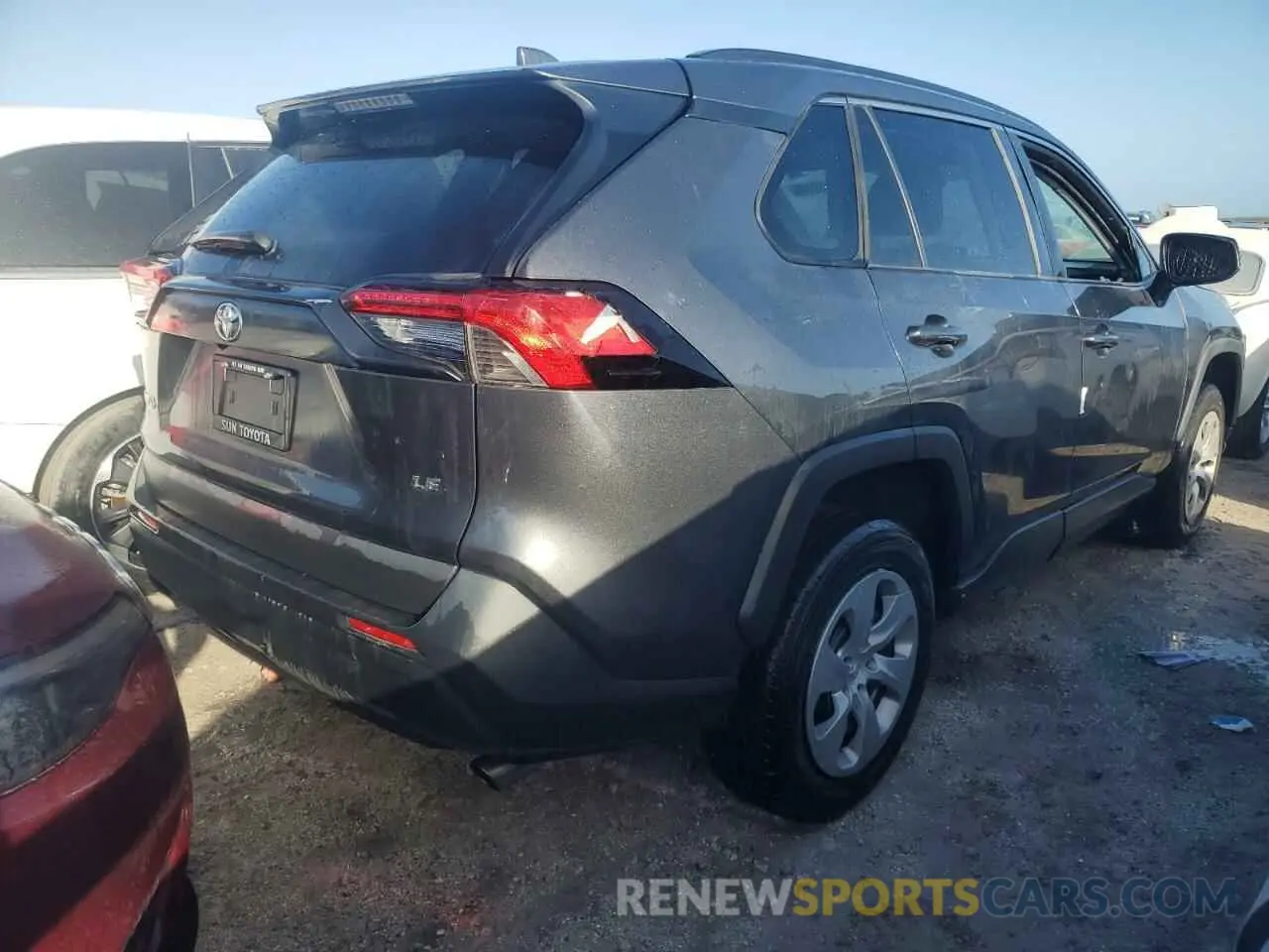 3 Photograph of a damaged car 2T3H1RFV0MC102621 TOYOTA RAV4 2021