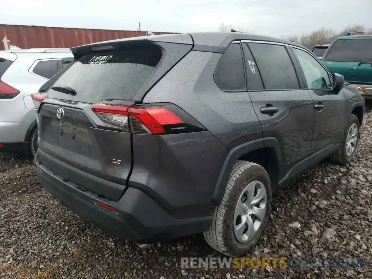 4 Photograph of a damaged car 2T3H1RFV0MC103235 TOYOTA RAV4 2021