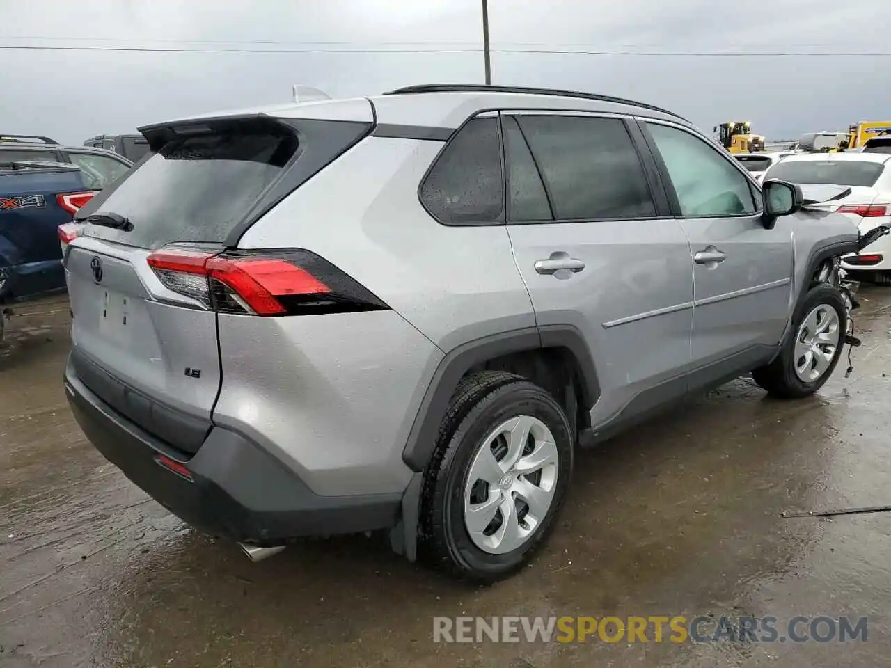 3 Photograph of a damaged car 2T3H1RFV0MC105311 TOYOTA RAV4 2021