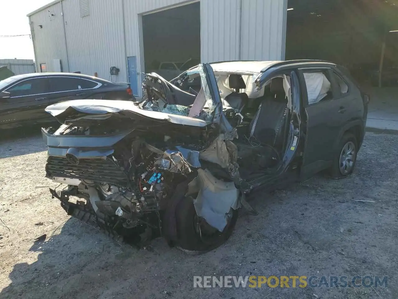 1 Photograph of a damaged car 2T3H1RFV0MC107690 TOYOTA RAV4 2021