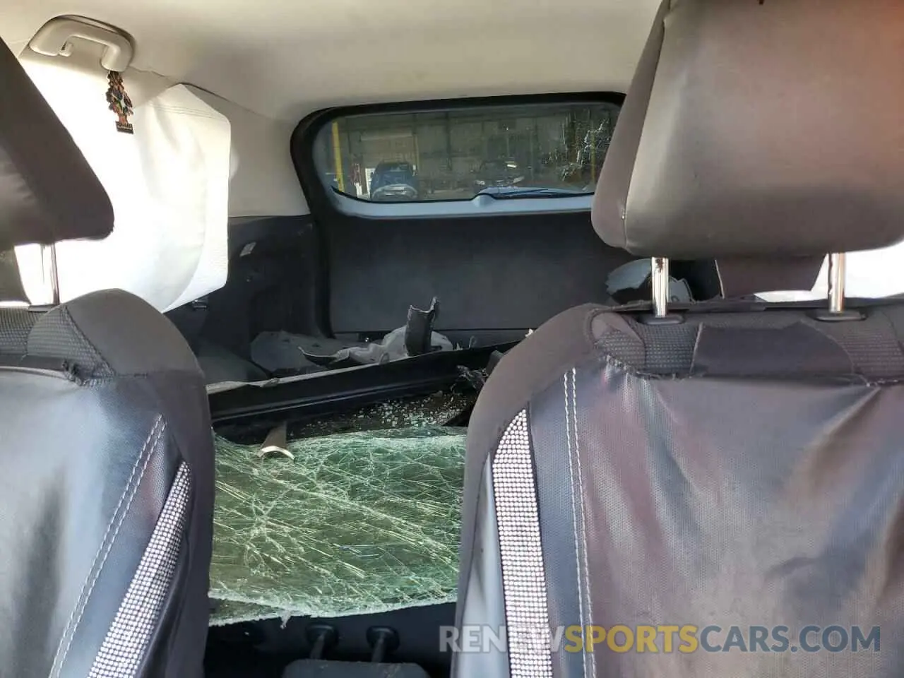 10 Photograph of a damaged car 2T3H1RFV0MC107690 TOYOTA RAV4 2021