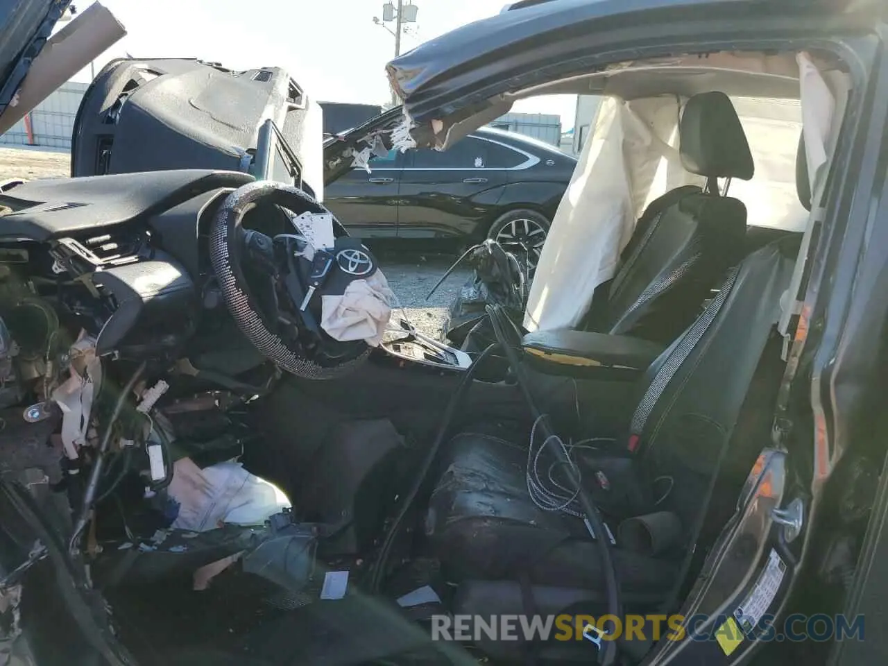 7 Photograph of a damaged car 2T3H1RFV0MC107690 TOYOTA RAV4 2021