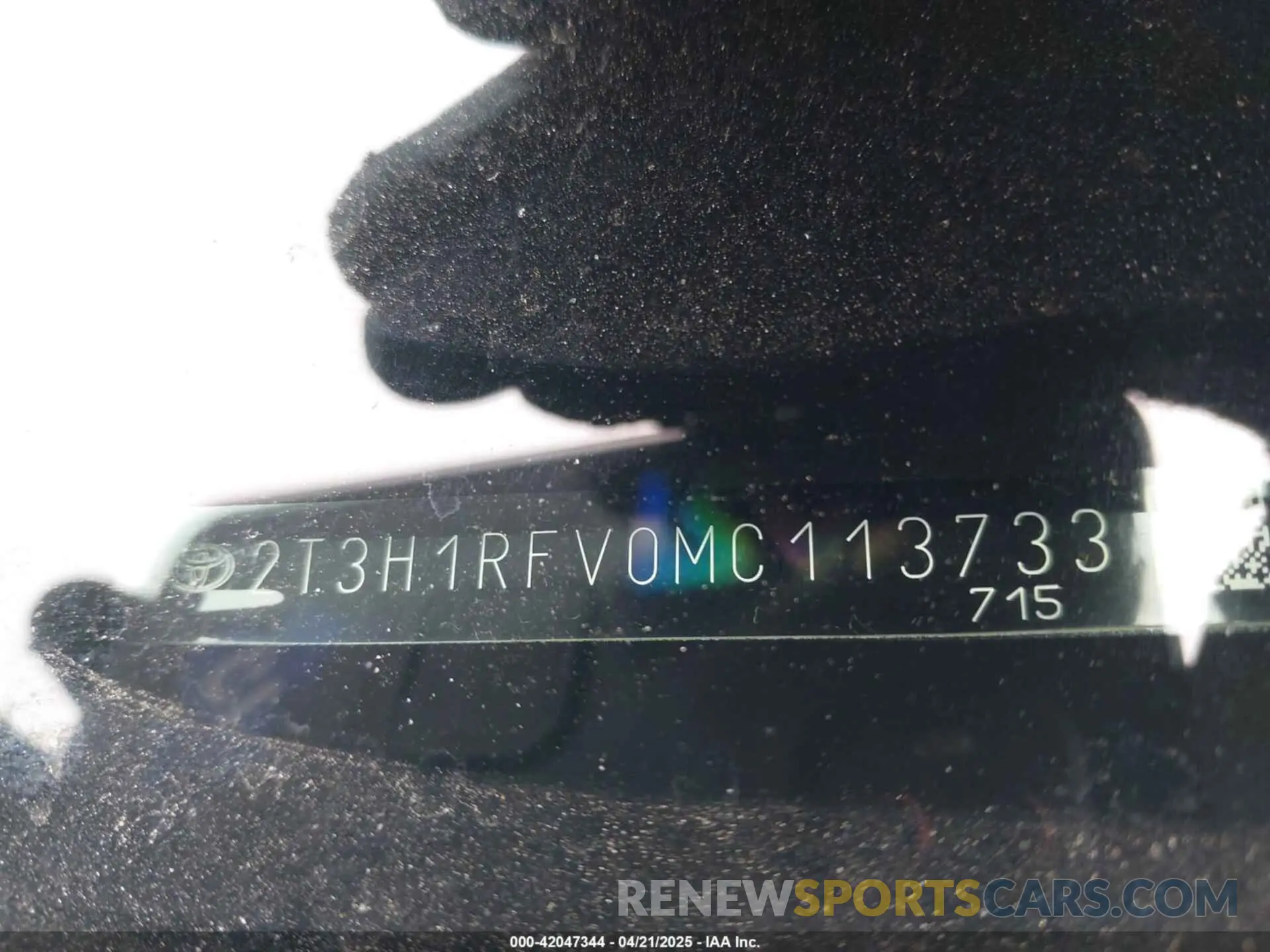 17 Photograph of a damaged car 2T3H1RFV0MC113733 TOYOTA RAV4 2021