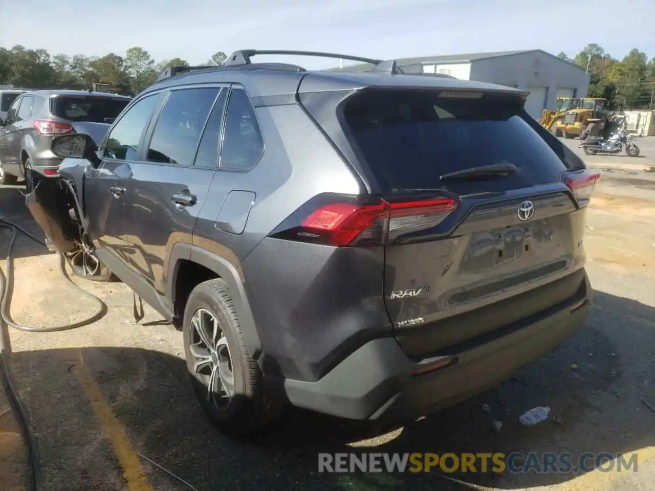 3 Photograph of a damaged car 2T3H1RFV0MC114462 TOYOTA RAV4 2021