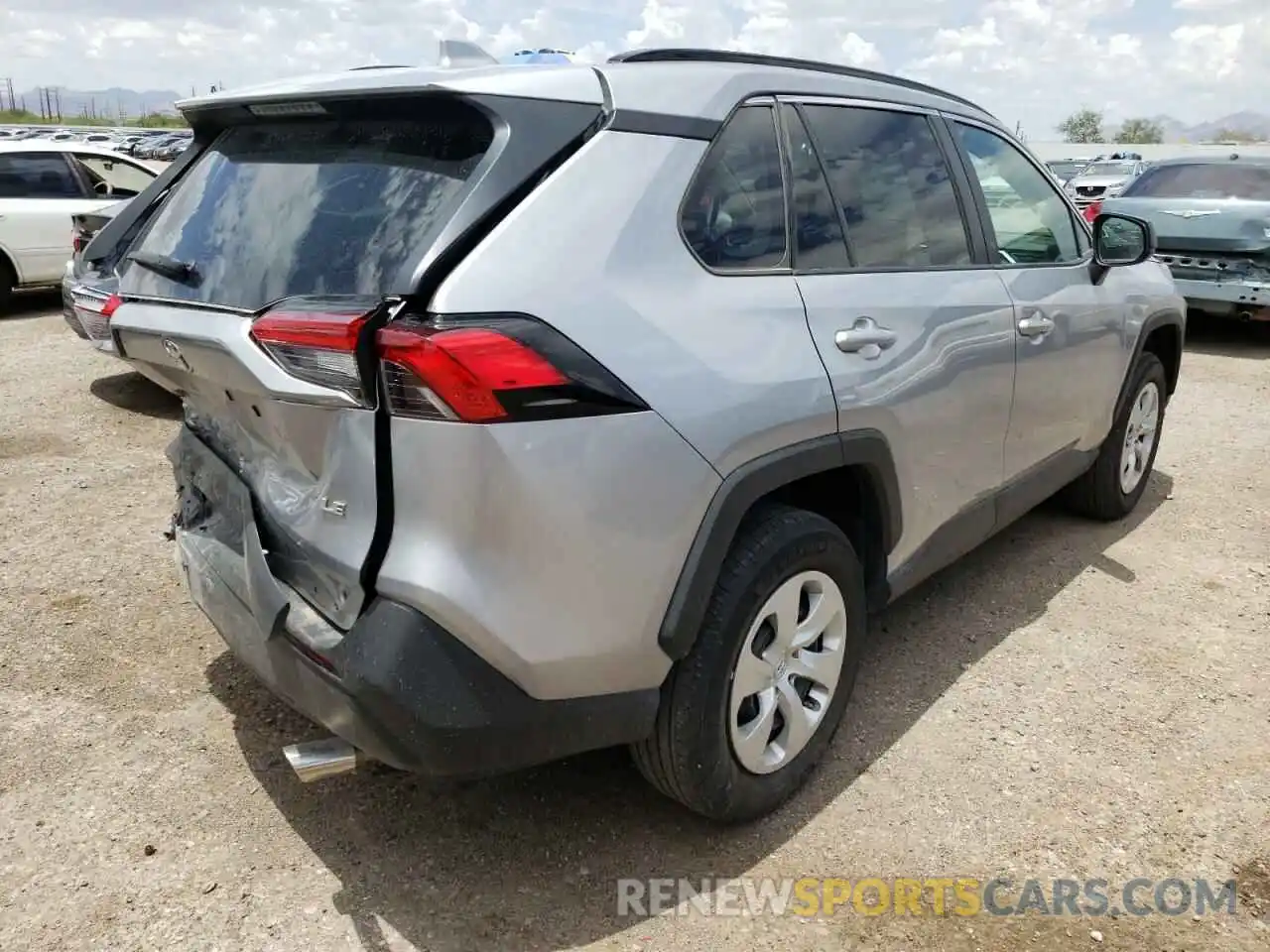 4 Photograph of a damaged car 2T3H1RFV0MC120097 TOYOTA RAV4 2021