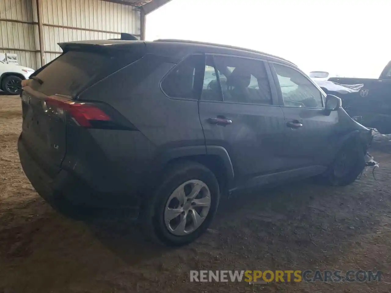 3 Photograph of a damaged car 2T3H1RFV0MC121704 TOYOTA RAV4 2021