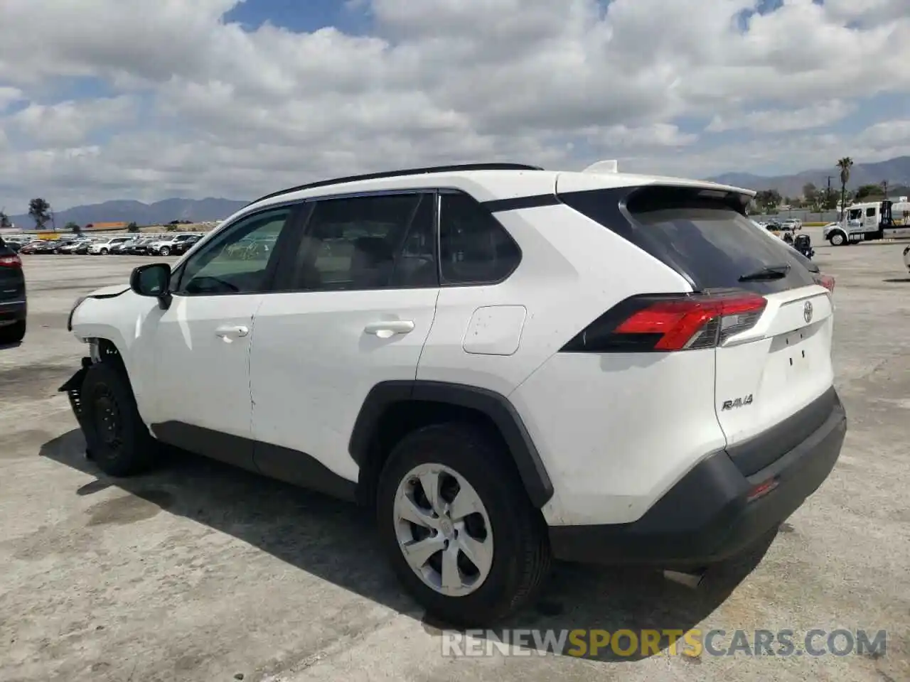 3 Photograph of a damaged car 2T3H1RFV0MC129432 TOYOTA RAV4 2021