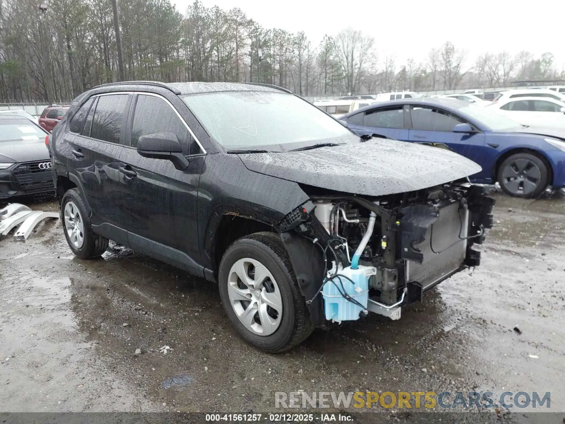 1 Photograph of a damaged car 2T3H1RFV0MC137823 TOYOTA RAV4 2021