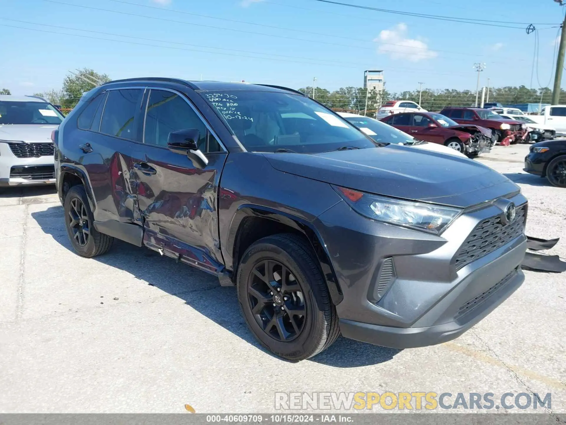 1 Photograph of a damaged car 2T3H1RFV0MC147834 TOYOTA RAV4 2021