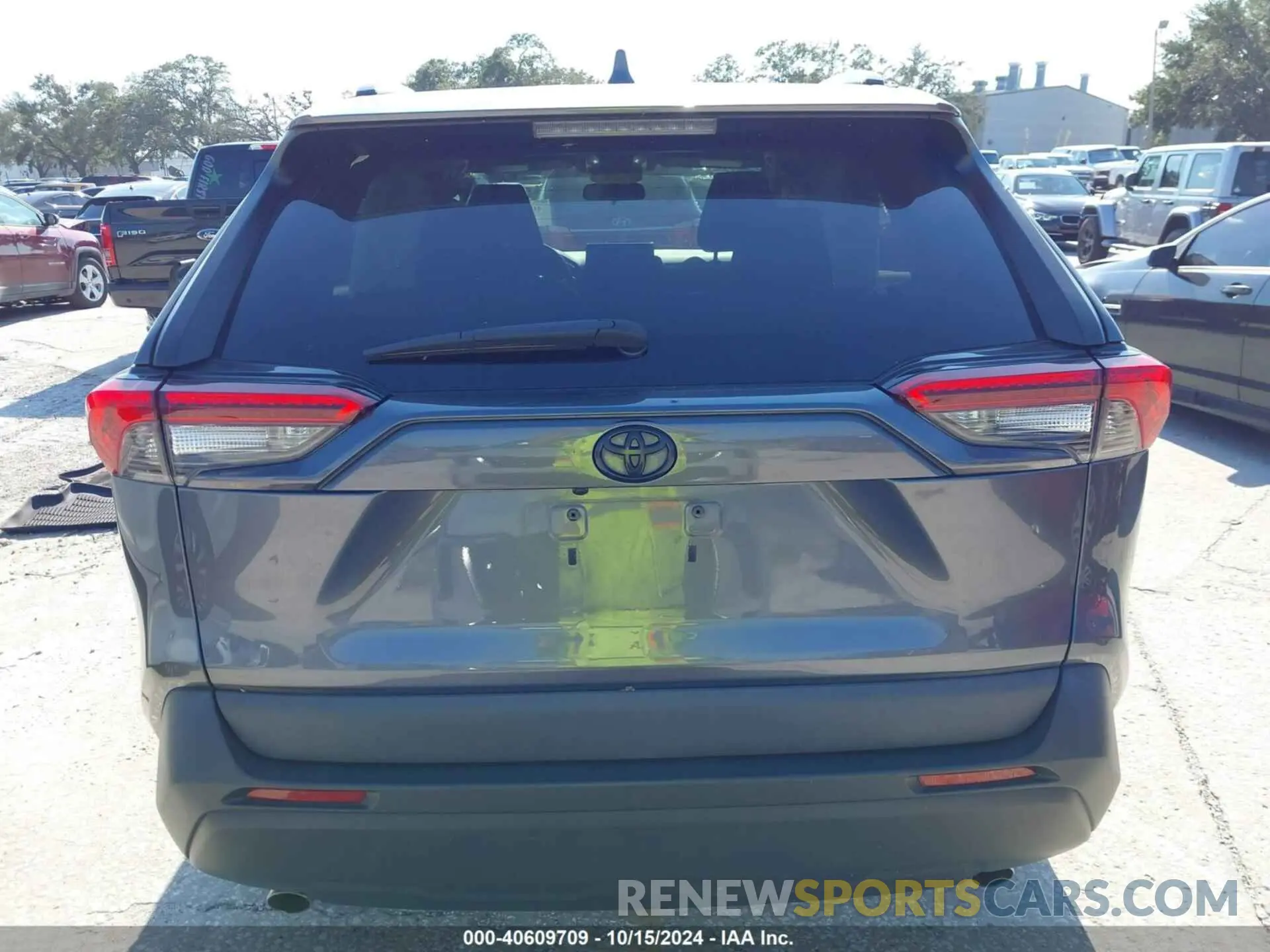 16 Photograph of a damaged car 2T3H1RFV0MC147834 TOYOTA RAV4 2021