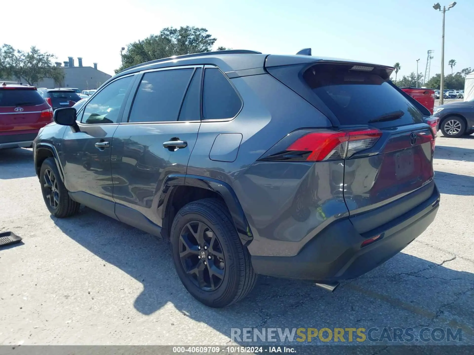 3 Photograph of a damaged car 2T3H1RFV0MC147834 TOYOTA RAV4 2021