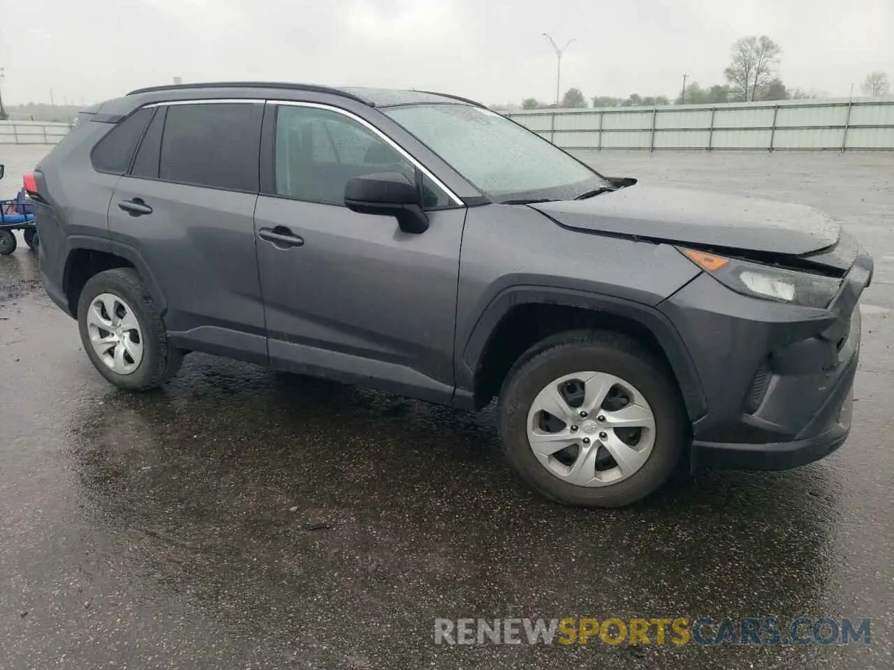 4 Photograph of a damaged car 2T3H1RFV0MC147915 TOYOTA RAV4 2021