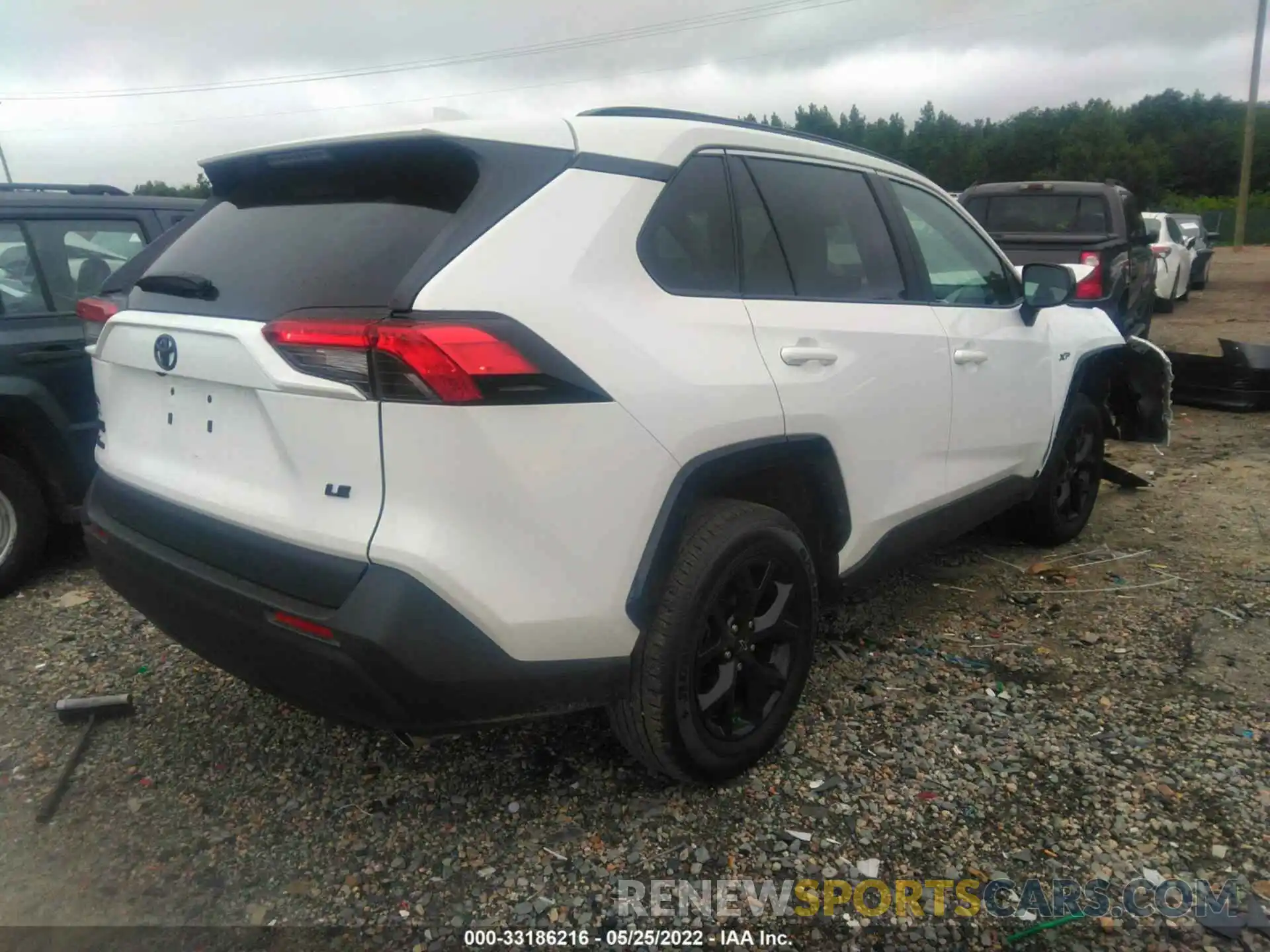 4 Photograph of a damaged car 2T3H1RFV0MC164732 TOYOTA RAV4 2021