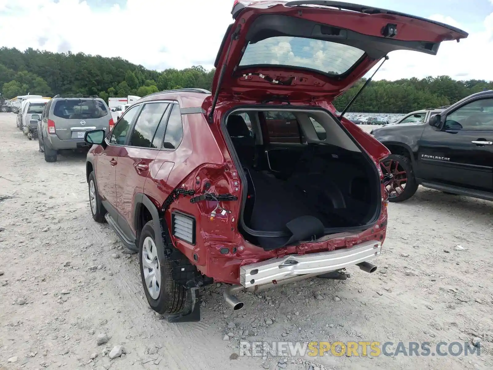 3 Photograph of a damaged car 2T3H1RFV0MW128084 TOYOTA RAV4 2021