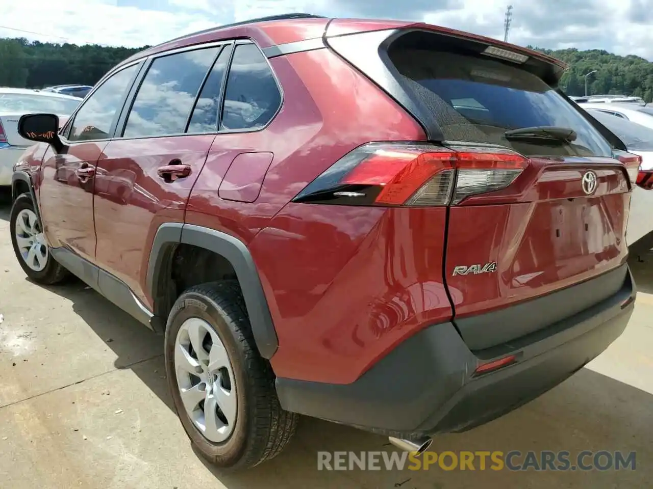 3 Photograph of a damaged car 2T3H1RFV0MW136766 TOYOTA RAV4 2021