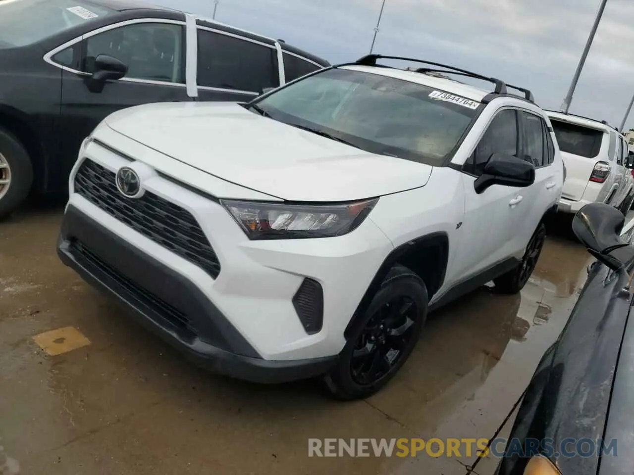 1 Photograph of a damaged car 2T3H1RFV0MW145791 TOYOTA RAV4 2021