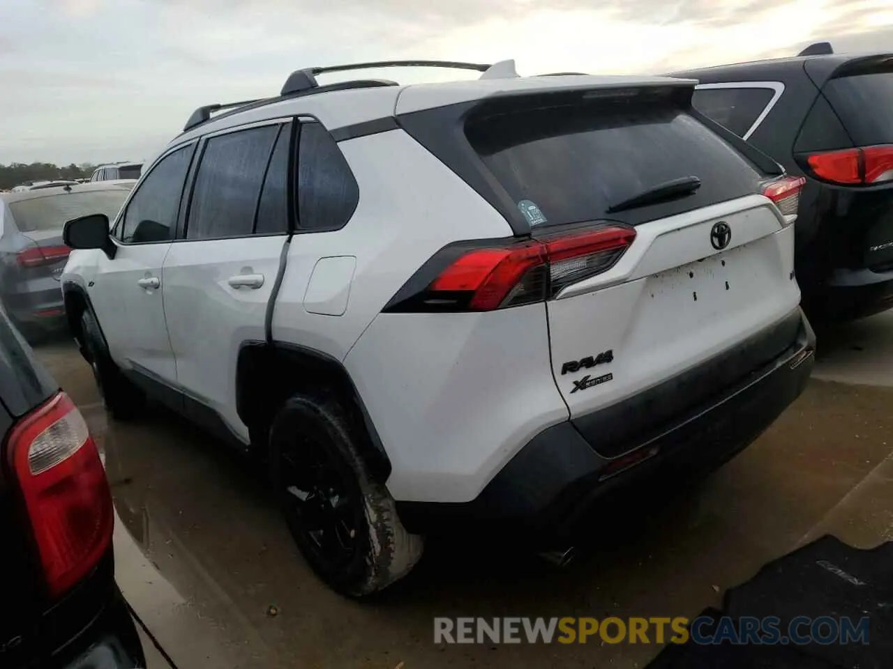 2 Photograph of a damaged car 2T3H1RFV0MW145791 TOYOTA RAV4 2021