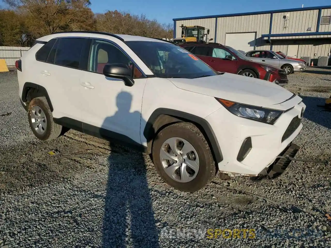 4 Photograph of a damaged car 2T3H1RFV0MW150442 TOYOTA RAV4 2021