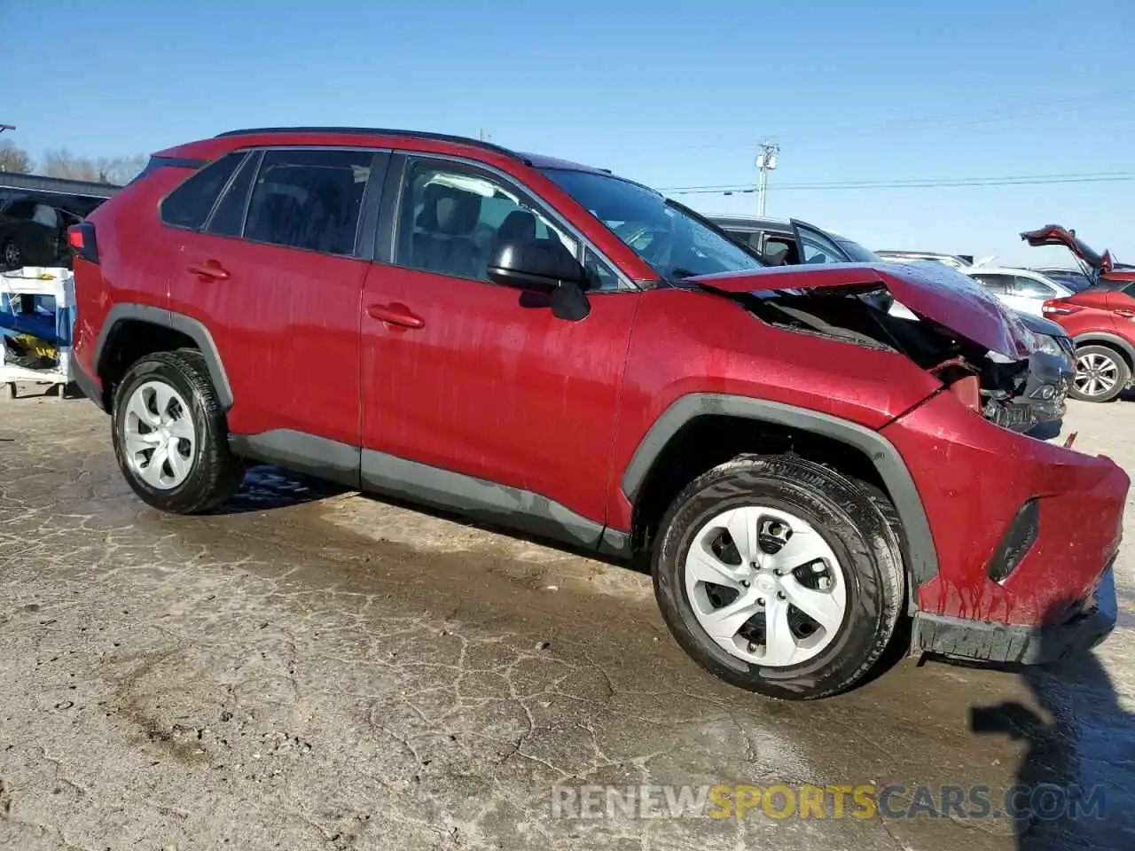 4 Photograph of a damaged car 2T3H1RFV0MW150747 TOYOTA RAV4 2021