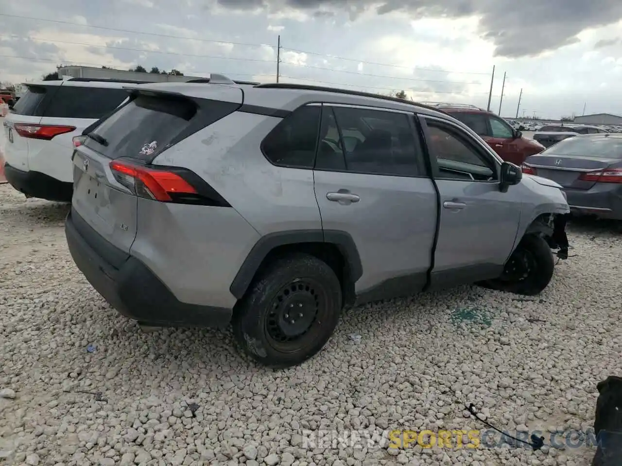 3 Photograph of a damaged car 2T3H1RFV0MW151669 TOYOTA RAV4 2021