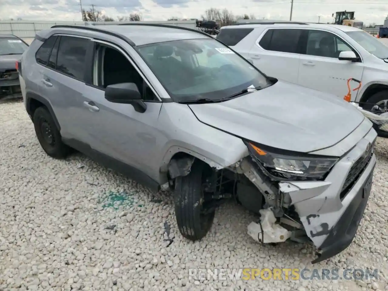 4 Photograph of a damaged car 2T3H1RFV0MW151669 TOYOTA RAV4 2021