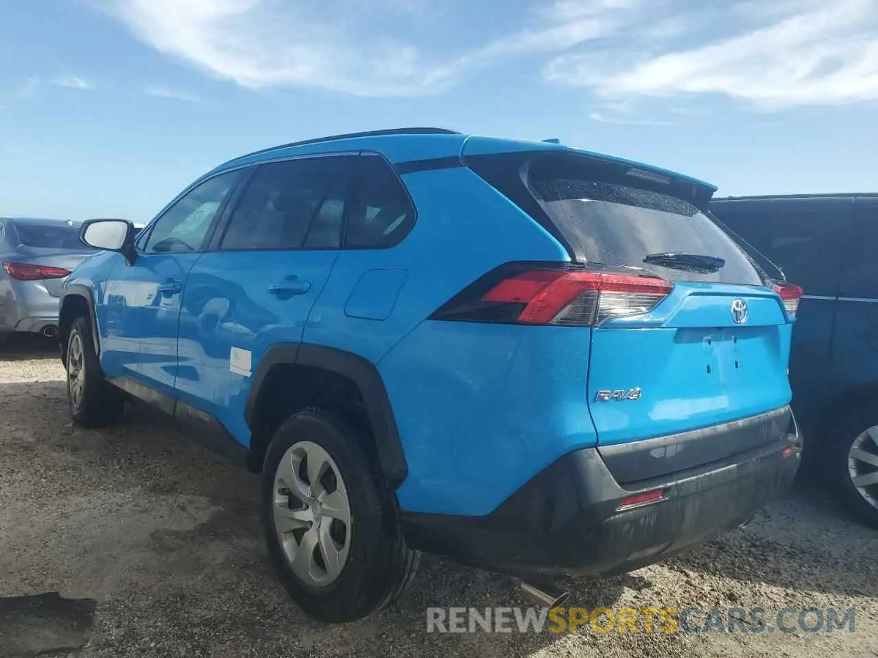 2 Photograph of a damaged car 2T3H1RFV0MW153003 TOYOTA RAV4 2021