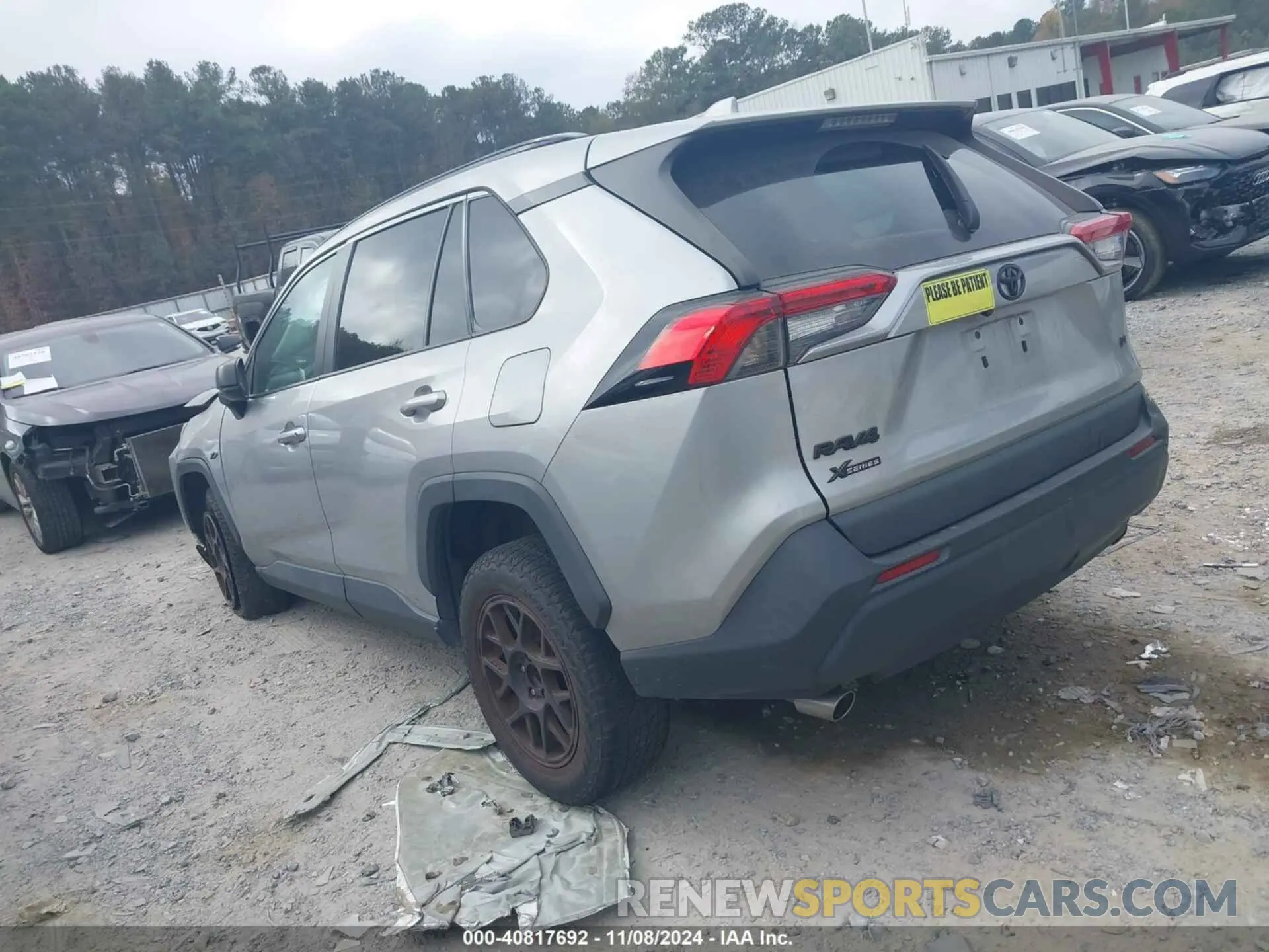 3 Photograph of a damaged car 2T3H1RFV0MW176670 TOYOTA RAV4 2021
