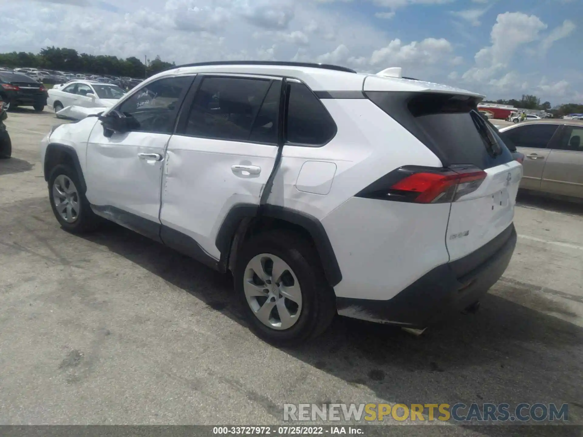 3 Photograph of a damaged car 2T3H1RFV1MC094898 TOYOTA RAV4 2021