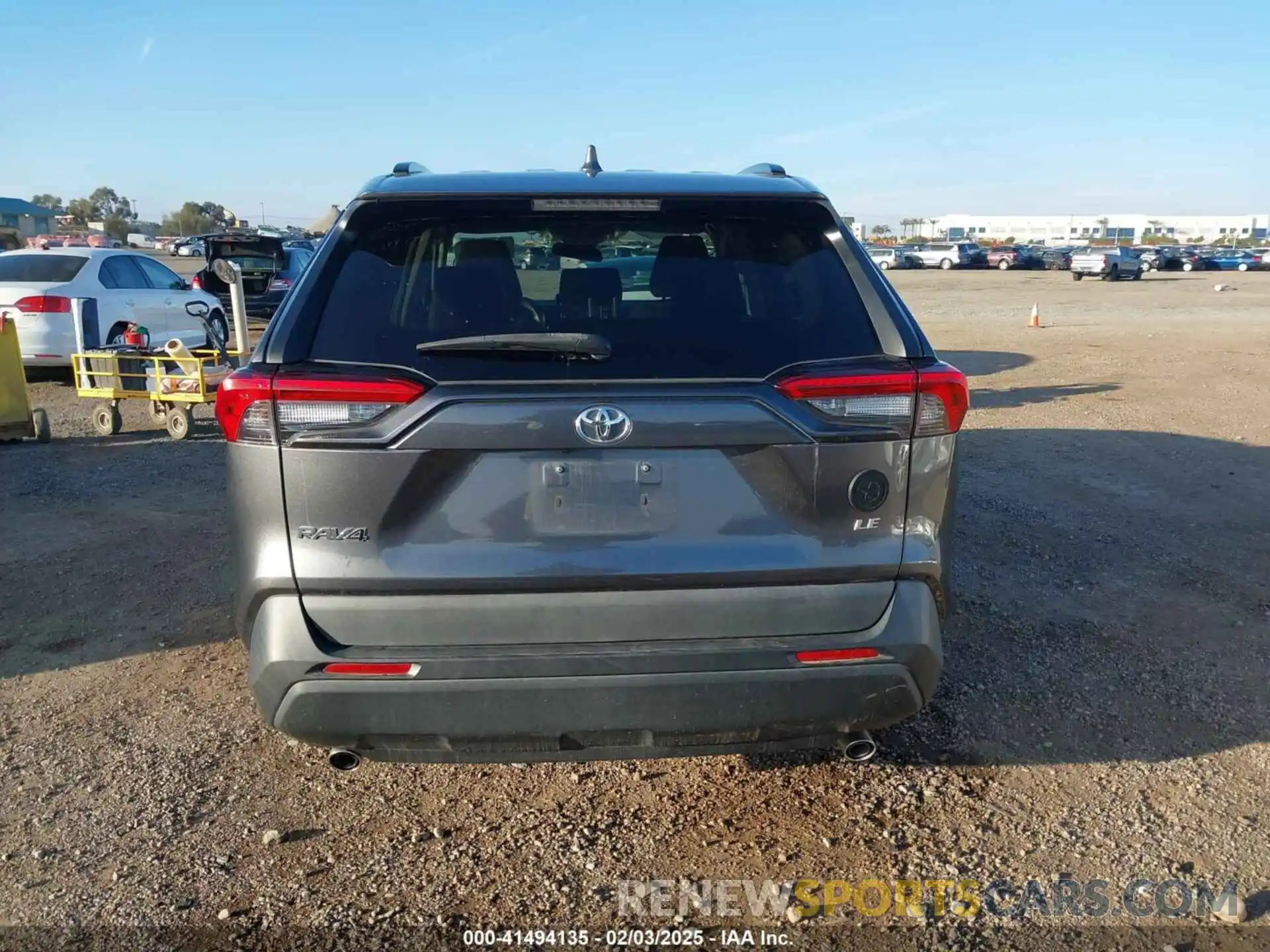 17 Photograph of a damaged car 2T3H1RFV1MC105320 TOYOTA RAV4 2021