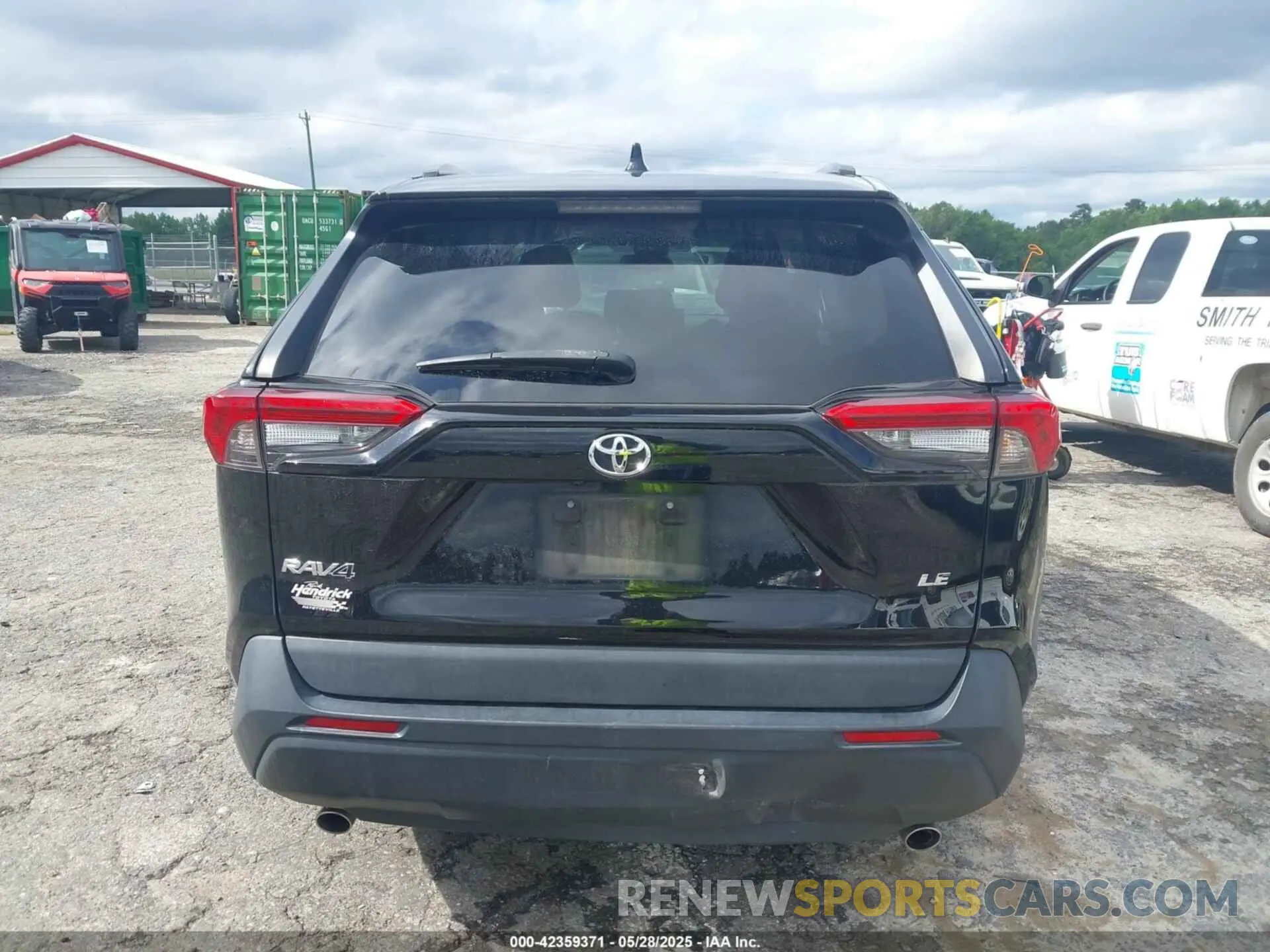 16 Photograph of a damaged car 2T3H1RFV1MC105561 TOYOTA RAV4 2021