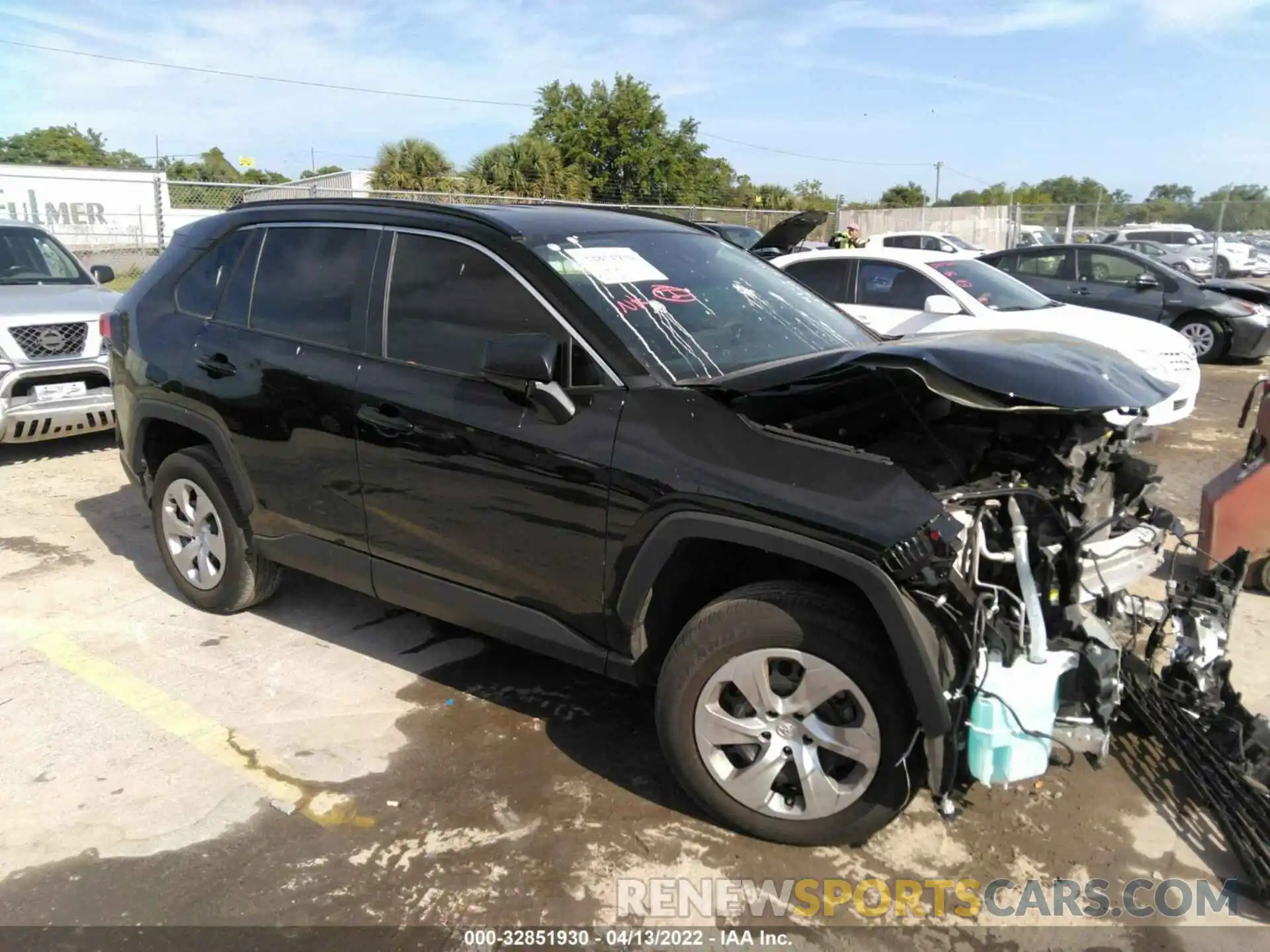 1 Photograph of a damaged car 2T3H1RFV1MC107598 TOYOTA RAV4 2021