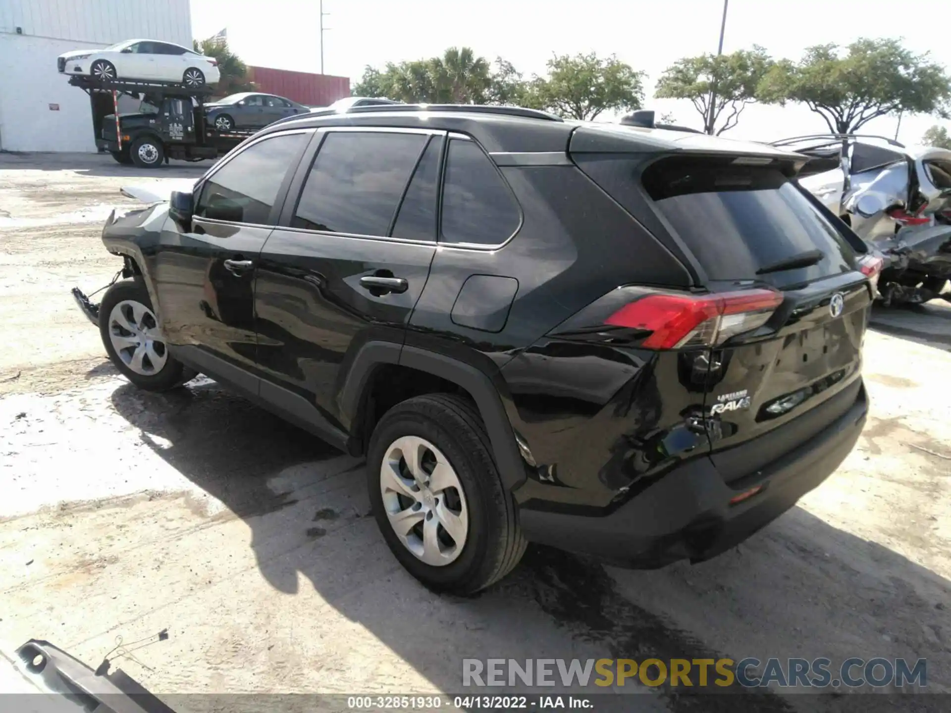 3 Photograph of a damaged car 2T3H1RFV1MC107598 TOYOTA RAV4 2021