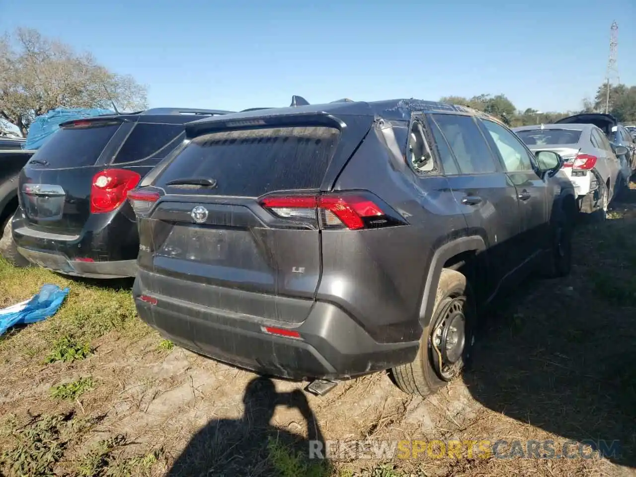 4 Photograph of a damaged car 2T3H1RFV1MC109030 TOYOTA RAV4 2021