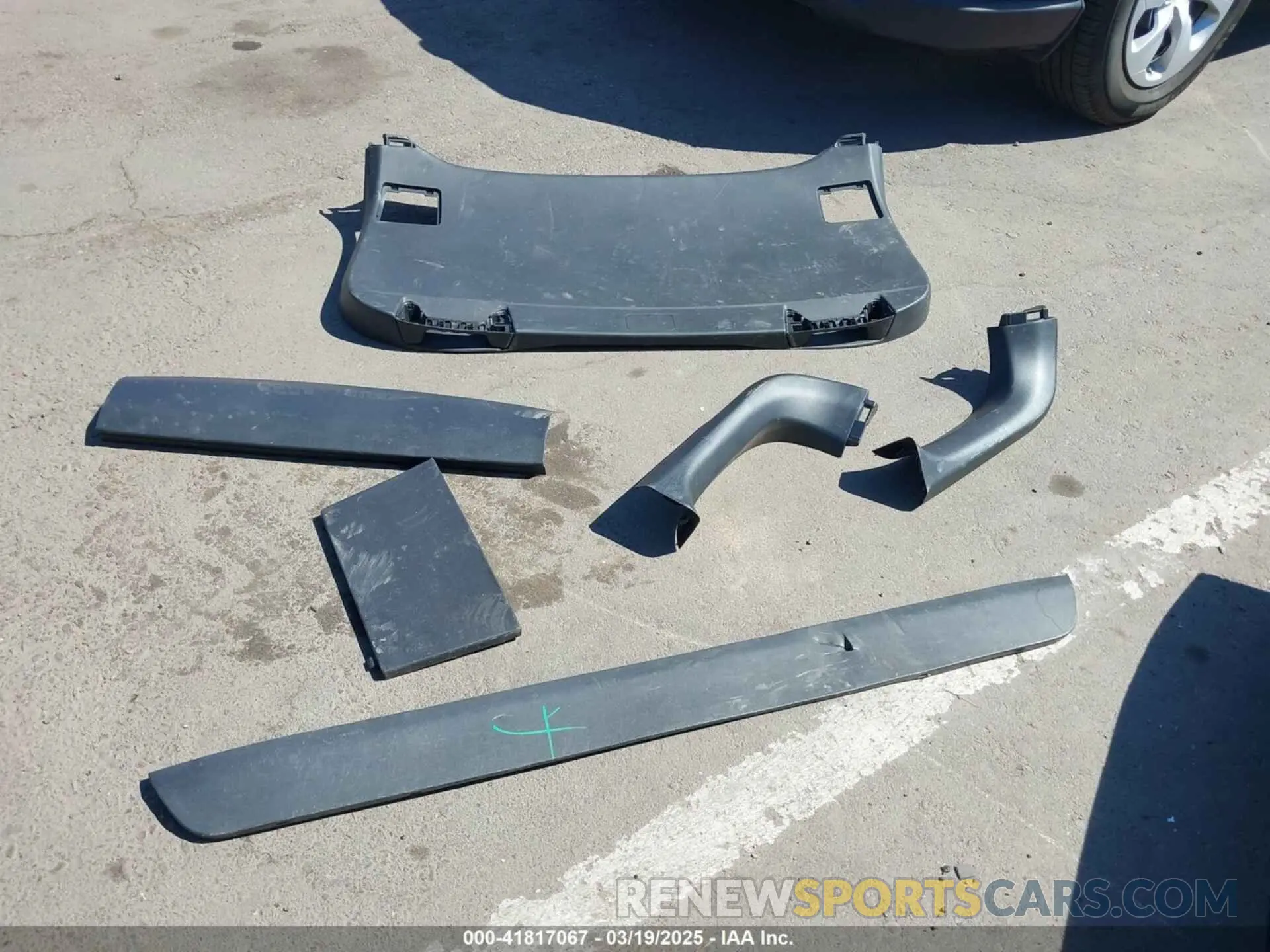12 Photograph of a damaged car 2T3H1RFV1MC109898 TOYOTA RAV4 2021