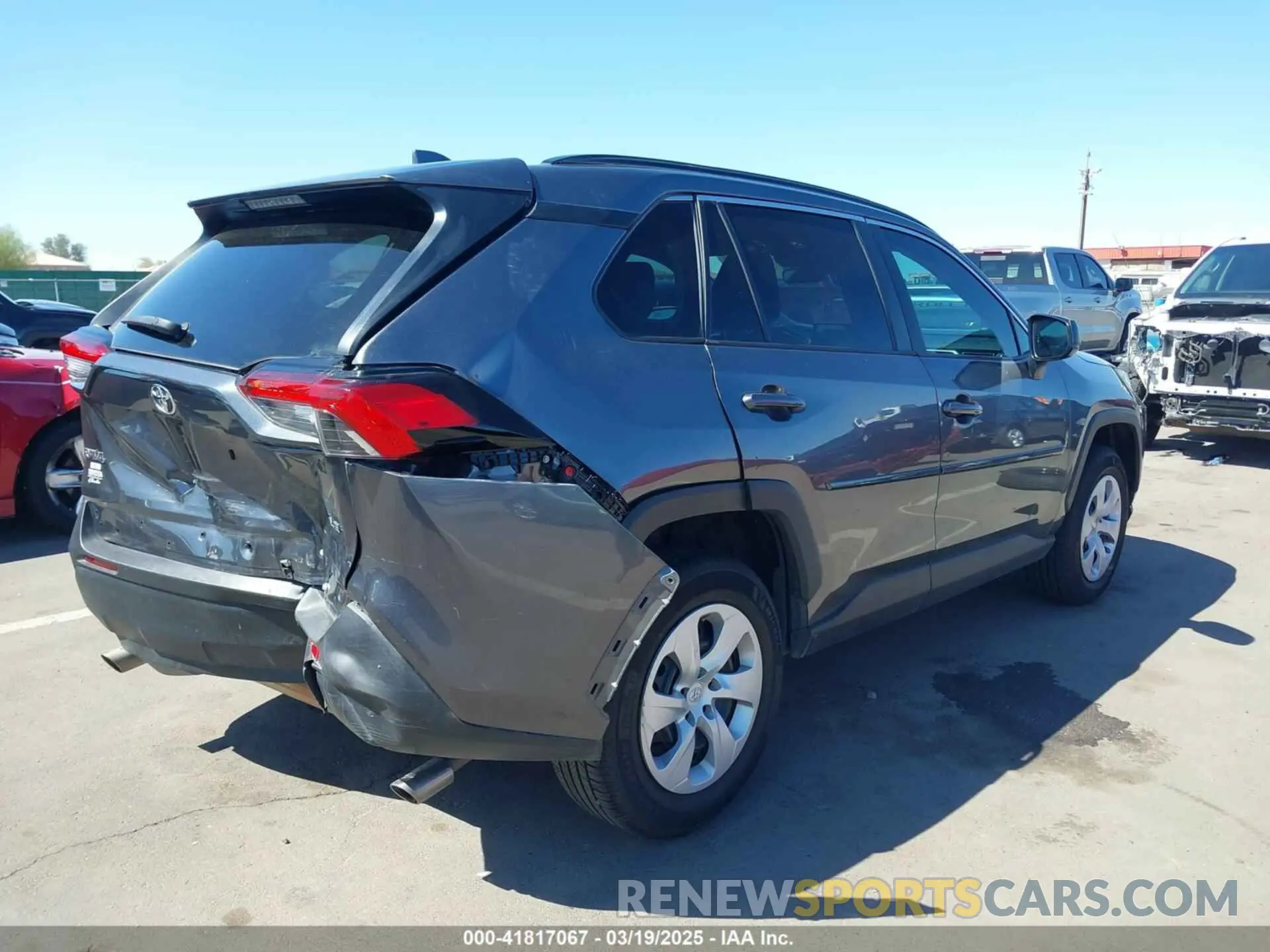 4 Photograph of a damaged car 2T3H1RFV1MC109898 TOYOTA RAV4 2021